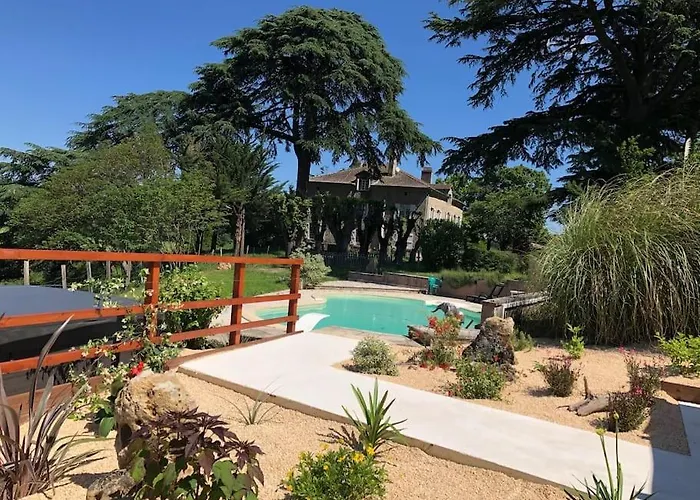 Grande Maison En Pierre De Taille Avec Piscine, Sauna Et Jacuzzi Madaillan